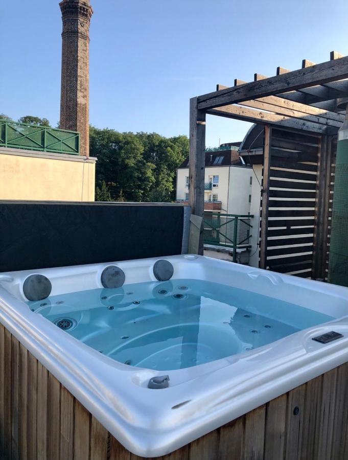 Romantic Studio With Jacuzzi Прага Экстерьер фото
